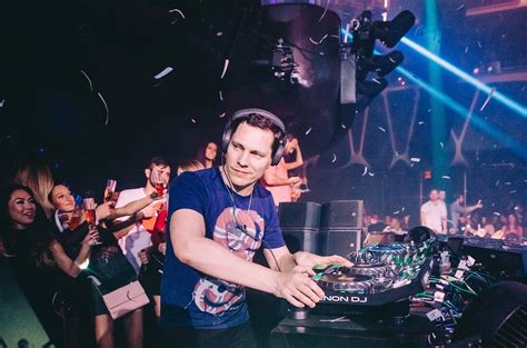 Tiësto continues 2021 hot streak with new 'Together Again' EP - Dancing ...