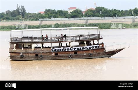 Cambodian cruise river boat Mekong River Phnom Penh Stock Photo - Alamy