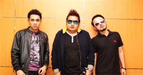 Download MP3 Full Album Lagu ST12 Terbaru Dan Terpopuler - Gelombang Musik