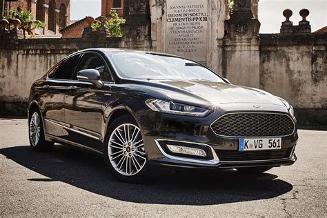 New Ford Mondeo Vignale review | Auto Express