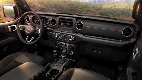 2018-Jeep-Wrangler-JL-Gallery-Interior-Sahara-Dashboard.jpg.img.1440 ...