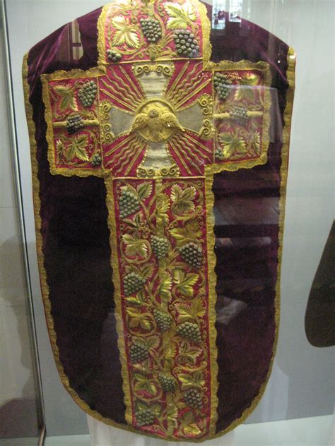 1000+ images about Traditional priest vestments on Pinterest