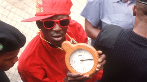 Flavor Flav Tells The Origin Story Behind Wearing Clocks (Video ...