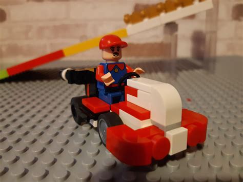 Lego Mario Kart Wii Rainbow road MOC! Thought I'd build my favourite ...