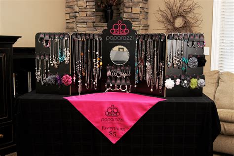 Display idea | Paparazzi jewelry displays, Paparazzi display, Paparazzi