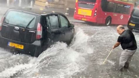 Homes in London remain at risk of sewage flooding, report finds - BBC News