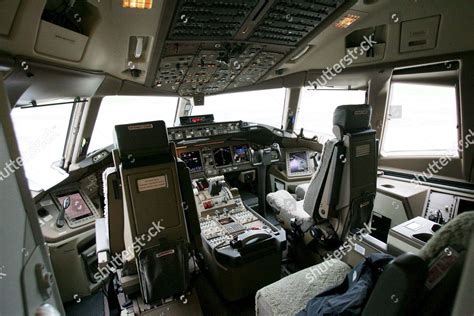 Cockpit New Boeing 777 200lr Airplane Editorial Stock Photo - Stock ...