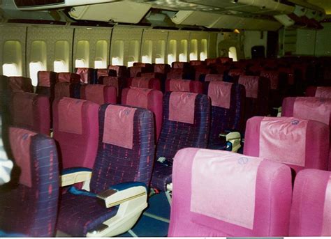 China Airlines 747 cabin | China airlines, Airline seats, Airplane interior