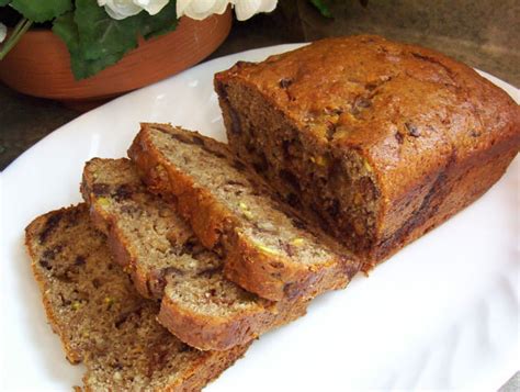 Really Easy Date Nut Loaf - Foodgasm Recipes