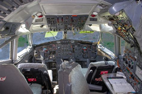 Boeing 727 Cockpit by Devan465 on DeviantArt