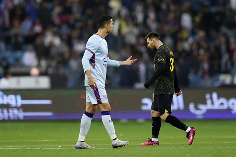 Cristiano Ronaldo briefly greets Lionel Messi ahead of 37th and ...