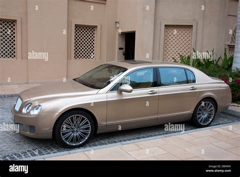 Gold coloured car hi-res stock photography and images - Alamy