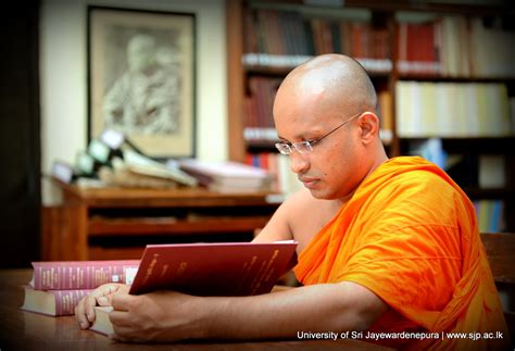 Download Theravada Tripitaka in Sinhala and Pali ත්‍රිපිටකය - USJ ...