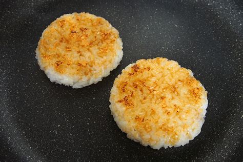 Rice burger (ライスバーガー): Burger Buns made of Rice - The Chef Dojo