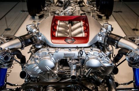 Rare Look Inside The 2014 Nissan GT-R Engine, Transmission and ...