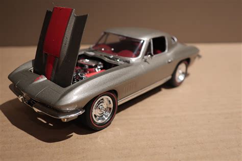 1963 Chevy Corvette -- Plastic Model Car Kit -- 1/32 Scale -- #1112 ...