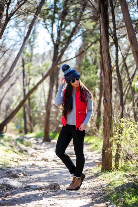 Hiking in Style: Finding the Right Hiking Outfit for You