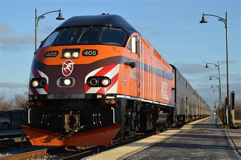 Metra Milwaukee heritage unit draws former employees | Trains Magazine