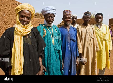 Niger, Central Niger, Tahoa, Portrait of senior man wearing traditional ...