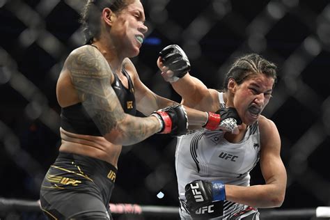 UFC 269 results: Julianna Pena shocks the world, taps out Amanda Nunes ...