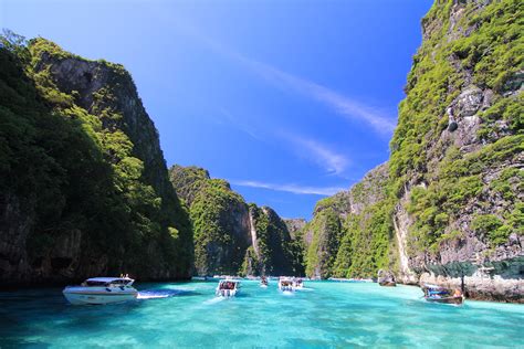 Phi Phi Island Gold Speedboat Tour - Phuket Travel Shop