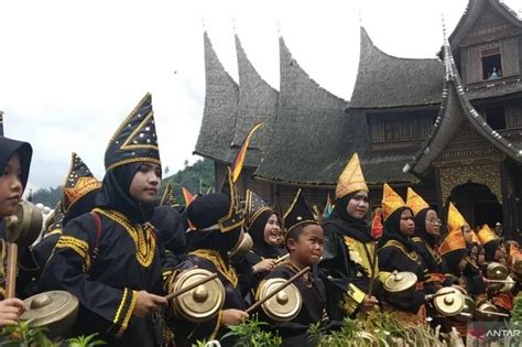 Asal Usul Suku Minang yang Terkenal dengan Budaya Rantau