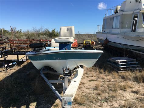 Falcon Tri Hull Bass Boat 1976 for sale for $2,800 - Boats-from-USA.com