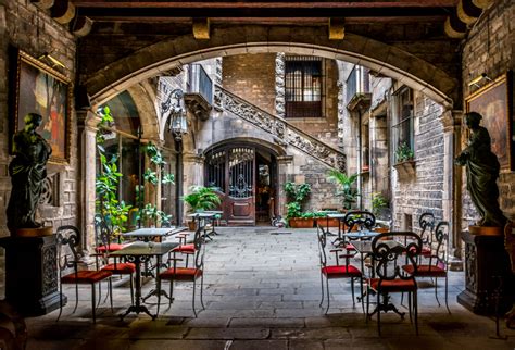 Old town Barcelona / 500px | Old town, Barcelona, Towns