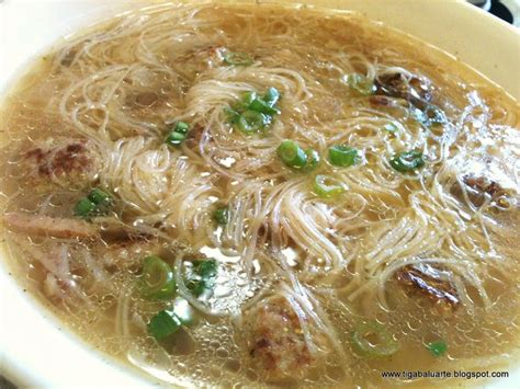 Casa Baluarte Filipino Recipes: Filipino Pasta and Noodle Soup Recipes