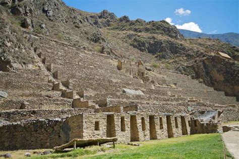 Noche en Ollantaytambo y tour en Machu Picchu