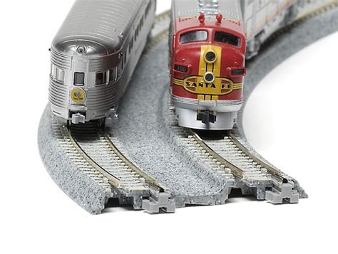 An MR quick look: Kato N scale double-track set | ModelRailroader.com