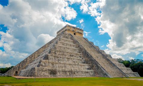 The 5 Most Impressive Mayan Pyramids - Mansion Mauresque