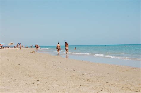 Abruzzo Beaches | Blue Flag Beaches in Abruzzo Adriatic Coast ⛱