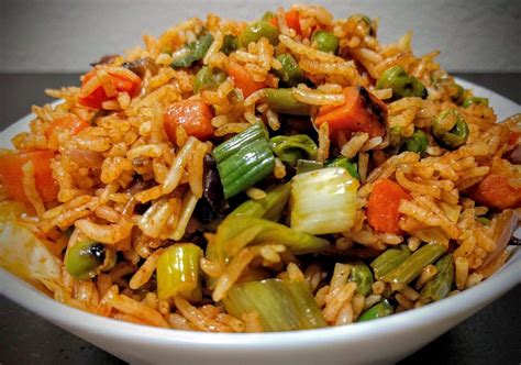 Veg Fried Rice Recipe | VegeCravings