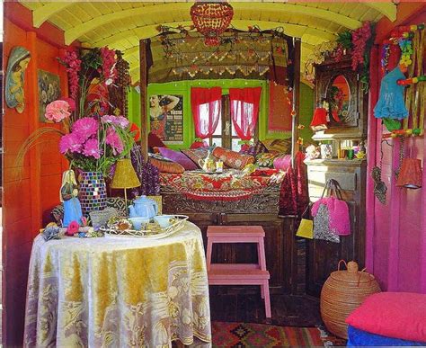 Gypsy home. I love it! | Gypsy caravan interiors, Gypsy room, Gypsy bedroom