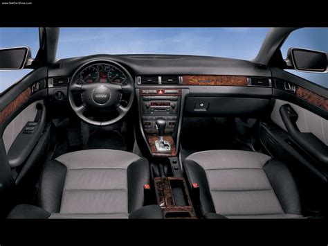 AUDI V8 - Review and photos