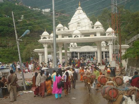 about vaishno devi temple ,Katra Jammu and Kashmir