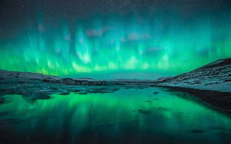 Aurora Borealis Retina Wallpaper