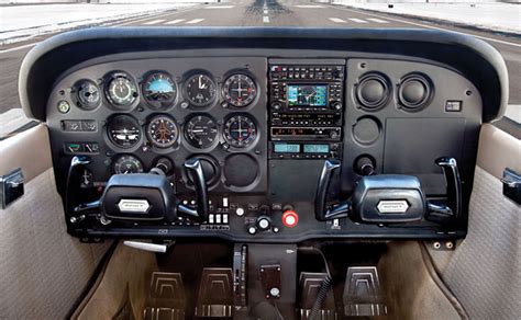 Cessna 172 Skyhawk Cockpit