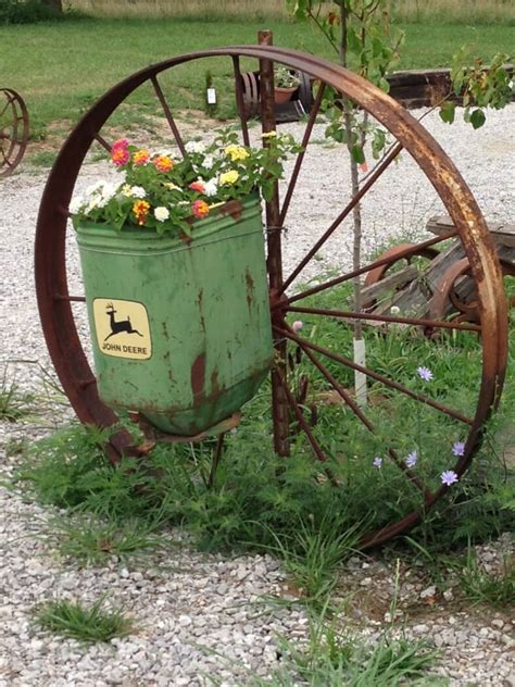 WhatToDoWithOld What To Do With Old Wagon Wheels?