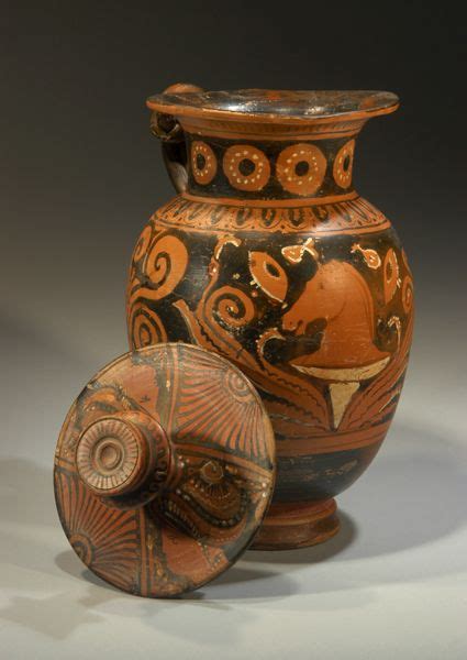 Apulian red-figure lidded oinochoe, shape VIIIB (con immagini ...