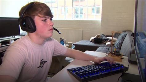 What are Mongraal's Fortnite settings and keybinds? - Gamepur