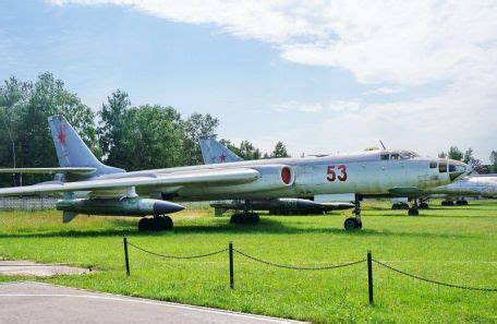 Tupolev Tu-16 (Badger): Photos, History, Specification