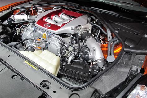 Nissan details how its GT-R engine is built: Video