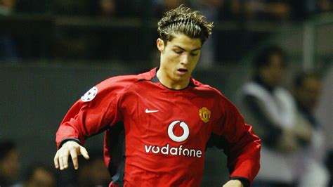 How much did it cost Manchester United to buy Cristiano Ronaldo from ...