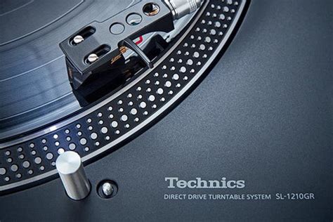 Technics SL-1210 GR Direct Drive Turntable System | Audio Den