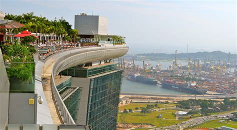 Don’t Miss to See Marina Bay Sands SkyPark in Singapore