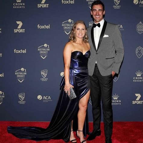 Mitchell Starc Wife, Age, Height, Injury, Net Worth, Family