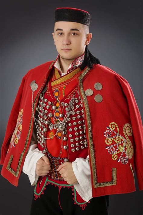 Serbian folk costume from Northern Dalmatia © СКУД "Извор" Станишић ...