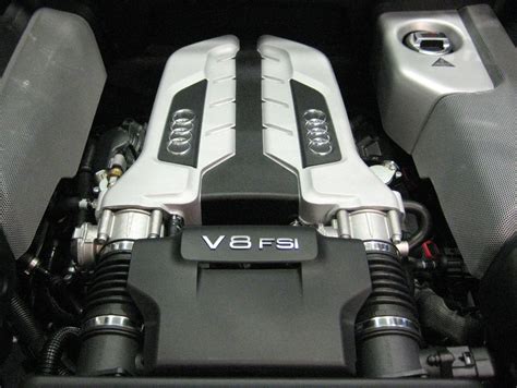 File:2007 Audi R8 Engine.JPG - Wikimedia Commons